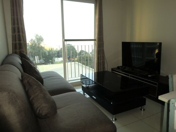 Wind Residences by SMCo 2*