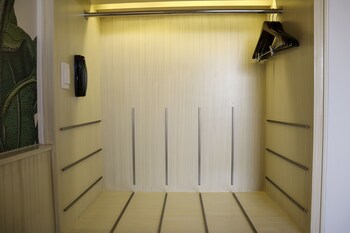 MELLA HOTEL MANILA 4*