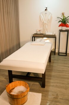 MELLA HOTEL MANILA 4*