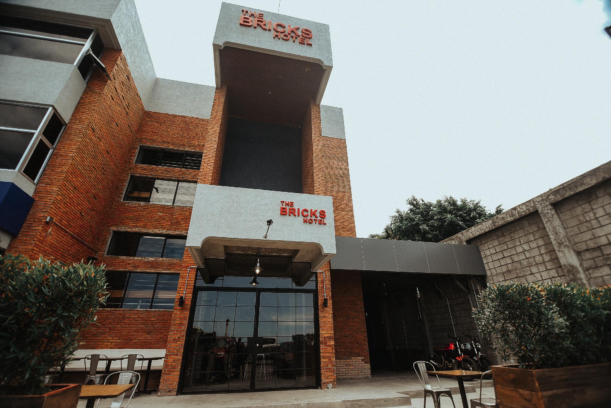 The Bricks Hotel 3*