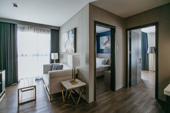 PVL Suites 3*