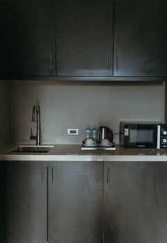 PVL Suites 3*