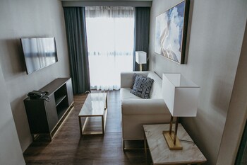 PVL Suites 3*