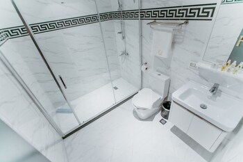 PVL Suites 3*