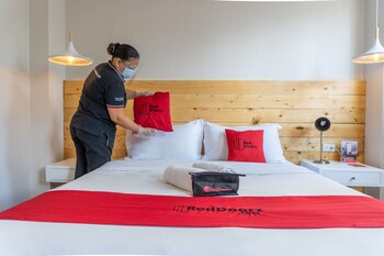 RedDoorz @ Hotel Rosemarie 2*