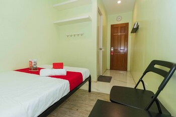 RedDoorz @ Hotel Rosemarie 2*