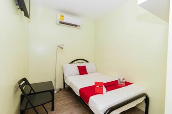 RedDoorz @ Hotel Rosemarie 2*