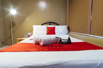 RedDoorz @ Hotel Rosemarie 2*
