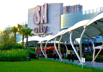 Grass Residence SM North MRT NLEX QC 3*