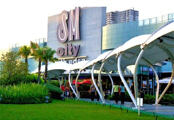 Grass Residence SM North MRT NLEX QC 3*