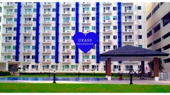 Grass Residence SM North MRT NLEX QC 3*
