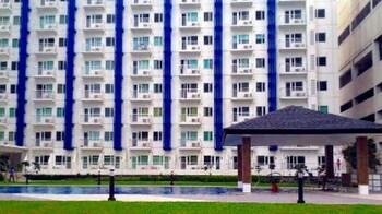 Grass Residence SM North MRT NLEX QC 3*