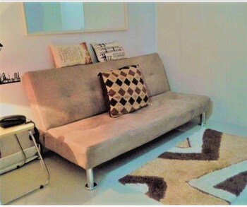 Grass Residence SM North MRT NLEX QC 3*