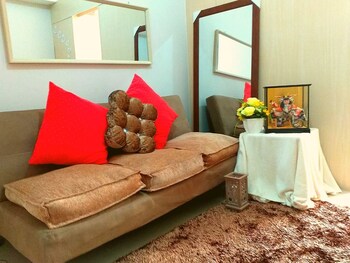 Grass Residence SM North MRT NLEX QC 3*