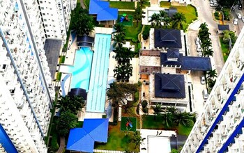 Grass Residence SM North MRT NLEX QC 3*