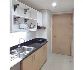 Grass Residence SM North MRT NLEX QC 3*