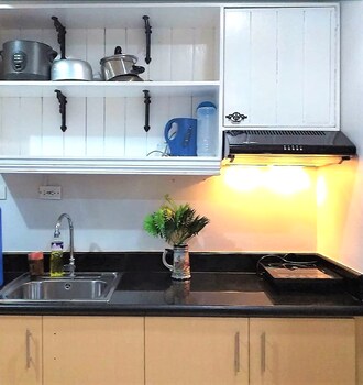 Grass Residence SM North MRT NLEX QC 3*