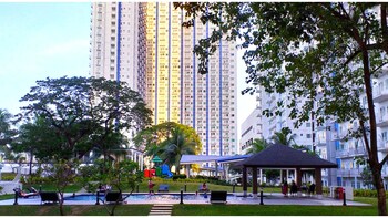Grass Residence SM North MRT NLEX QC 3*