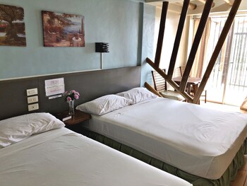 Pura Vida Resort 3*