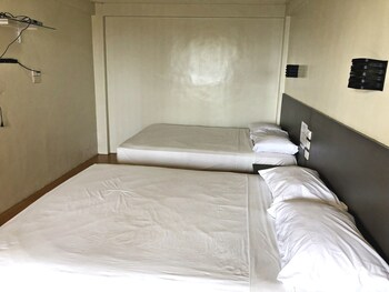 Pura Vida Resort 3*