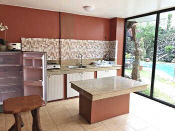Pura Vida Villas 0*