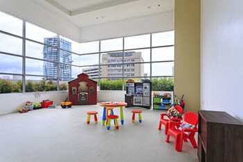 EON Centennial Soho Hotel 3*