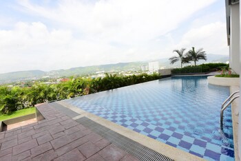 EON Centennial Soho Hotel 3*