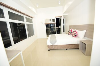 EON Centennial Soho Hotel 3*