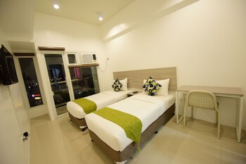 EON Centennial Soho Hotel 3*