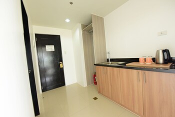 EON Centennial Soho Hotel 3*
