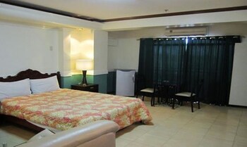 Natalia Hotel 3*