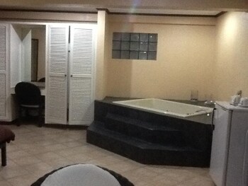 Natalia Hotel 3*