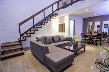 Quest Villa 0*
