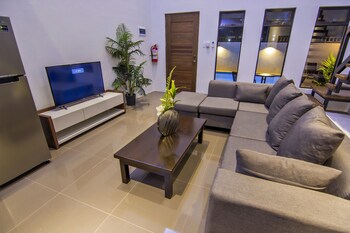 Quest Villa 0*