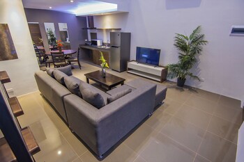 Quest Villa 0*