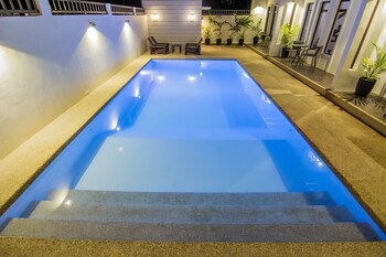 Quest Villa 0*