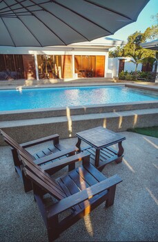Quest Villa 0*