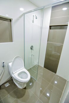 Quest Villa 0*