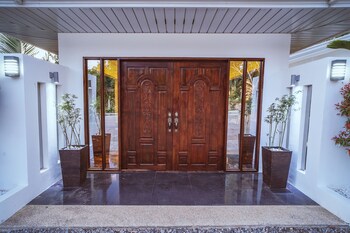 Quest Villa 0*