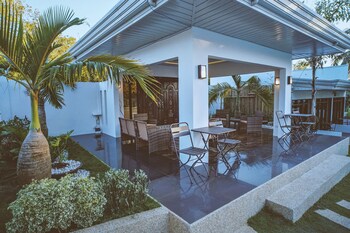 Quest Villa 0*