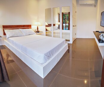 Quest Villa 0*