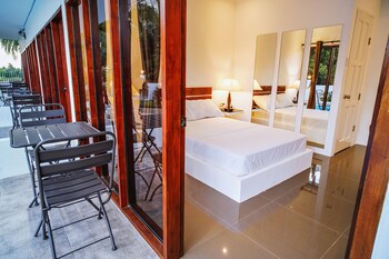 Quest Villa 0*