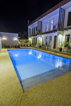 Quest Villa 0*