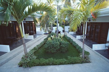 Quest Villa 0*