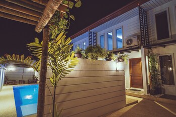 Quest Villa 0*