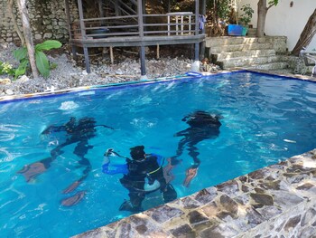 Blue Ribbon Dive Resort 3*
