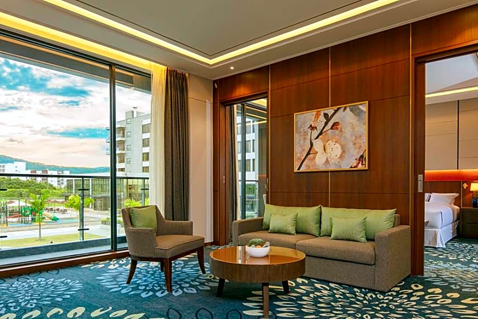 Hilton Clark Sun Valley Resort 5*