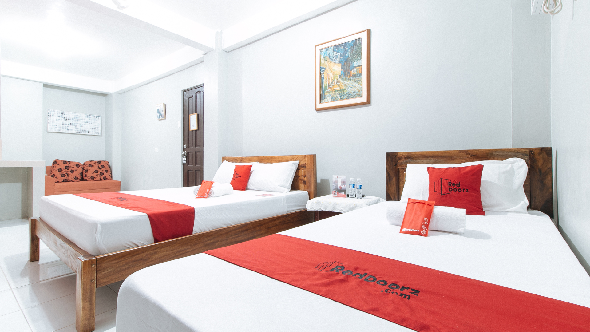 RedDoorz near Pasay Rotonda 1*