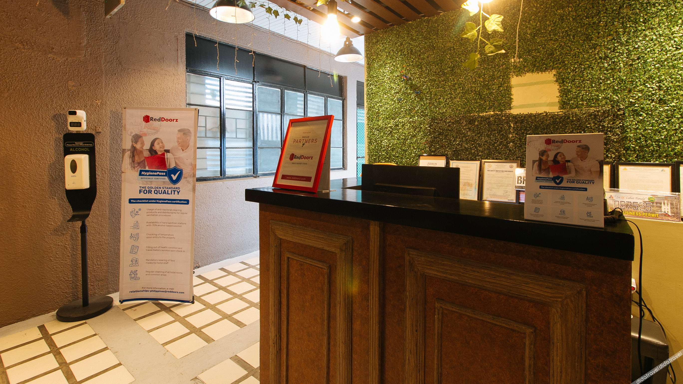 RedDoorz near Fishermall Quezon City 2*