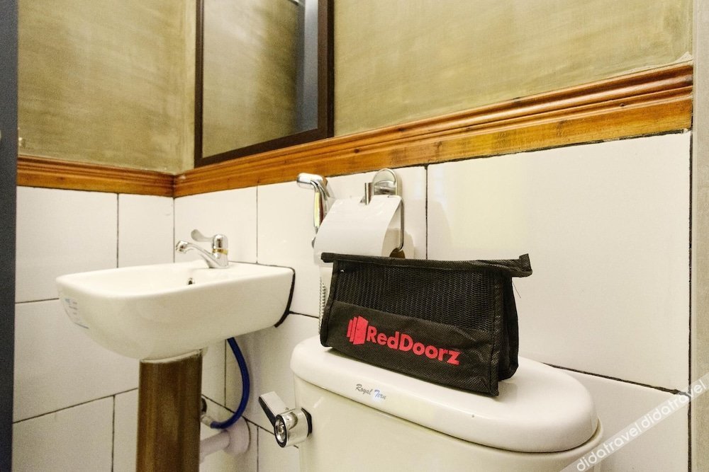 RedDoorz near Fishermall Quezon City 2*